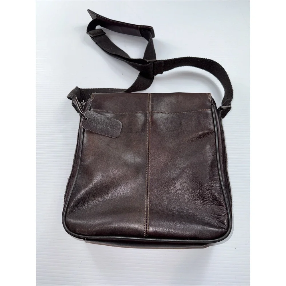 Kenneth Cole Reaction Brown Leather crossbody messenger‎ bag 11x11